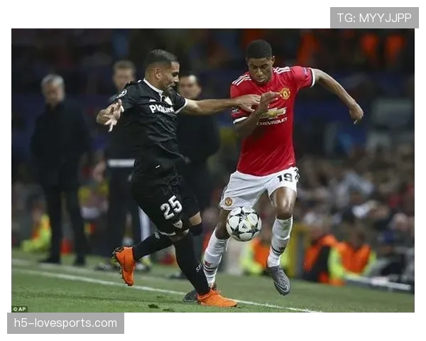 撕裂左防线拉什福德前插造险近期中路接应压过边路