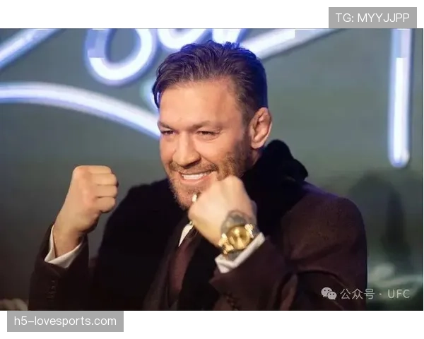 康纳·麦格雷戈晒早餐，桌上那一堆价格能付我半年房租