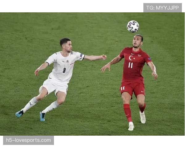 卡马文加与若日尼奥的中场节奏掌控能力差异解析